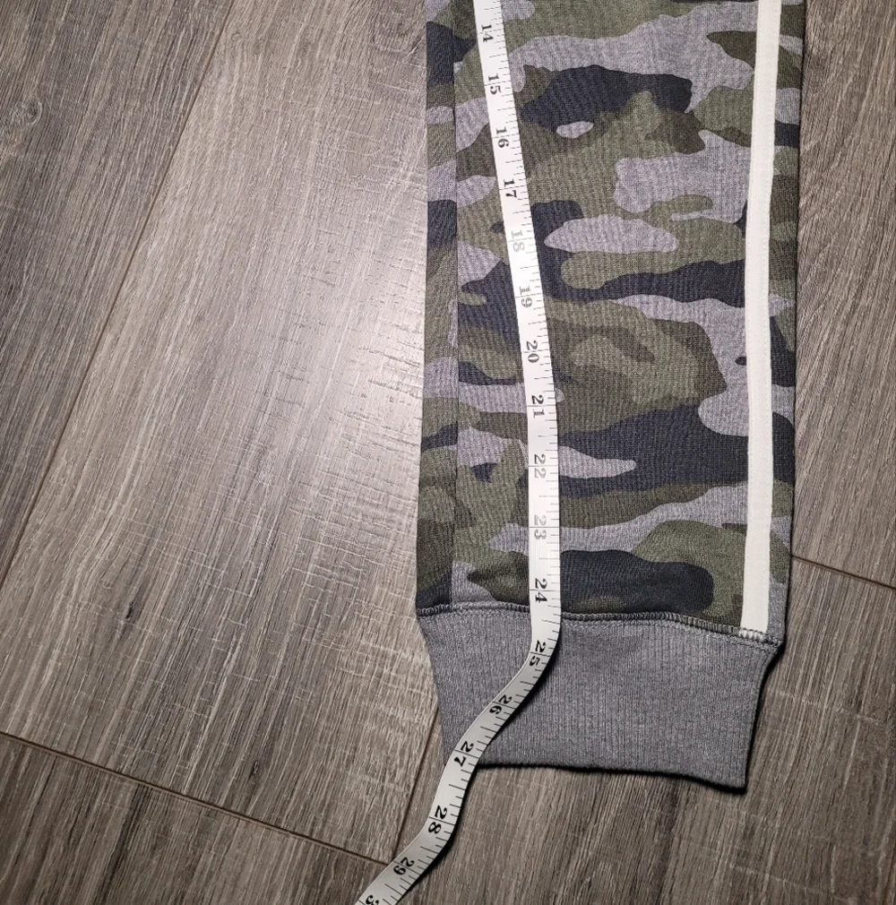 The children's place camo sweatpants size XXL (16)